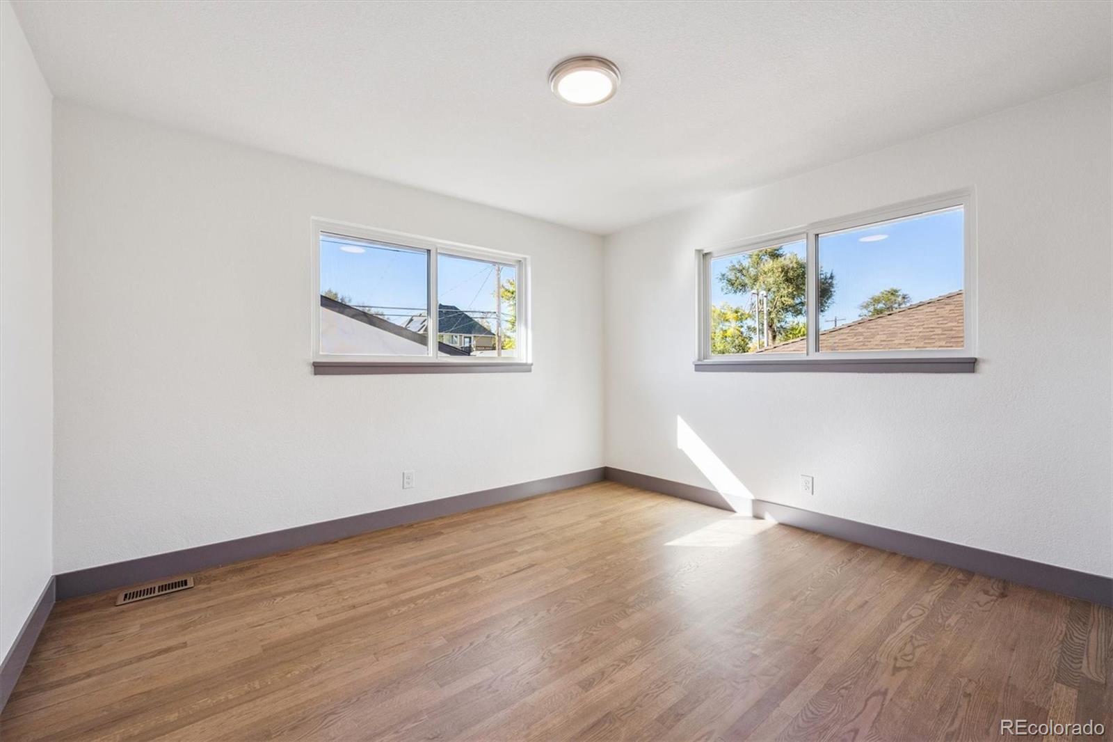 MLS Image #15 for 3325  poplar street,denver, Colorado