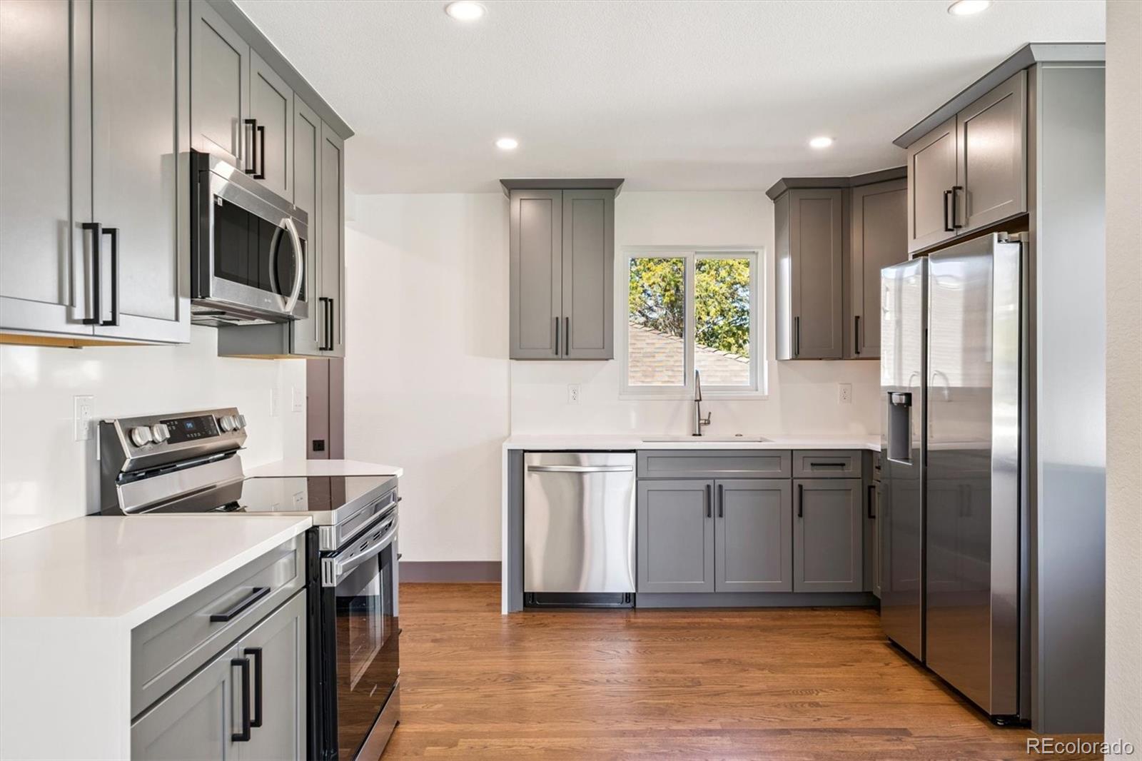 MLS Image #4 for 3325  poplar street,denver, Colorado