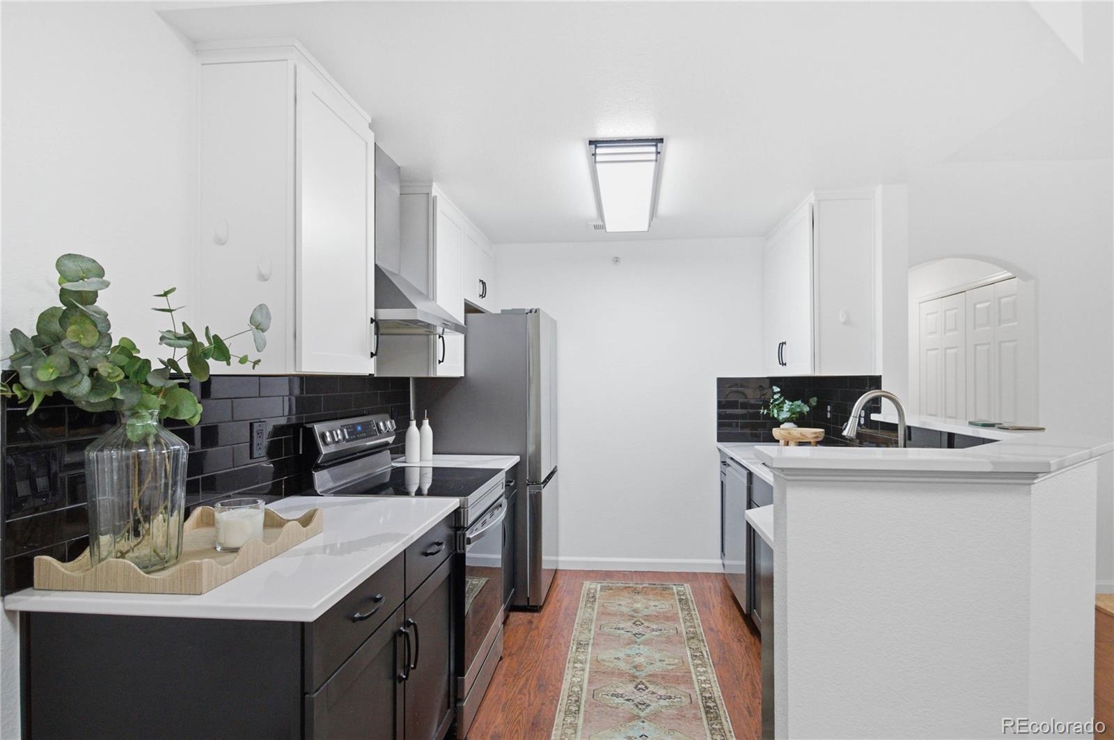 MLS Image #5 for 7440 s blackhawk street,englewood, Colorado