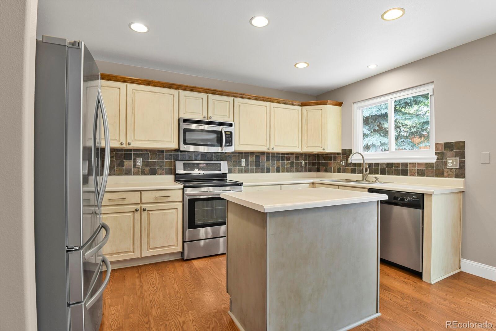 MLS Image #10 for 10037  darwin lane,highlands ranch, Colorado