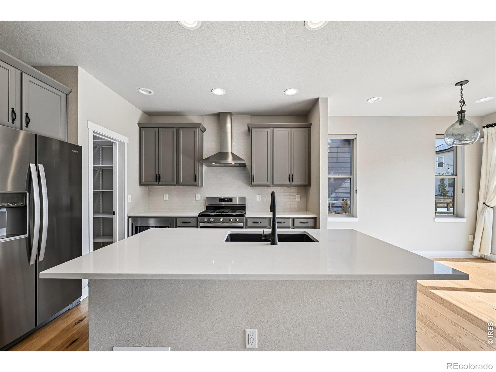 MLS Image #14 for 6896  canosa street,denver, Colorado