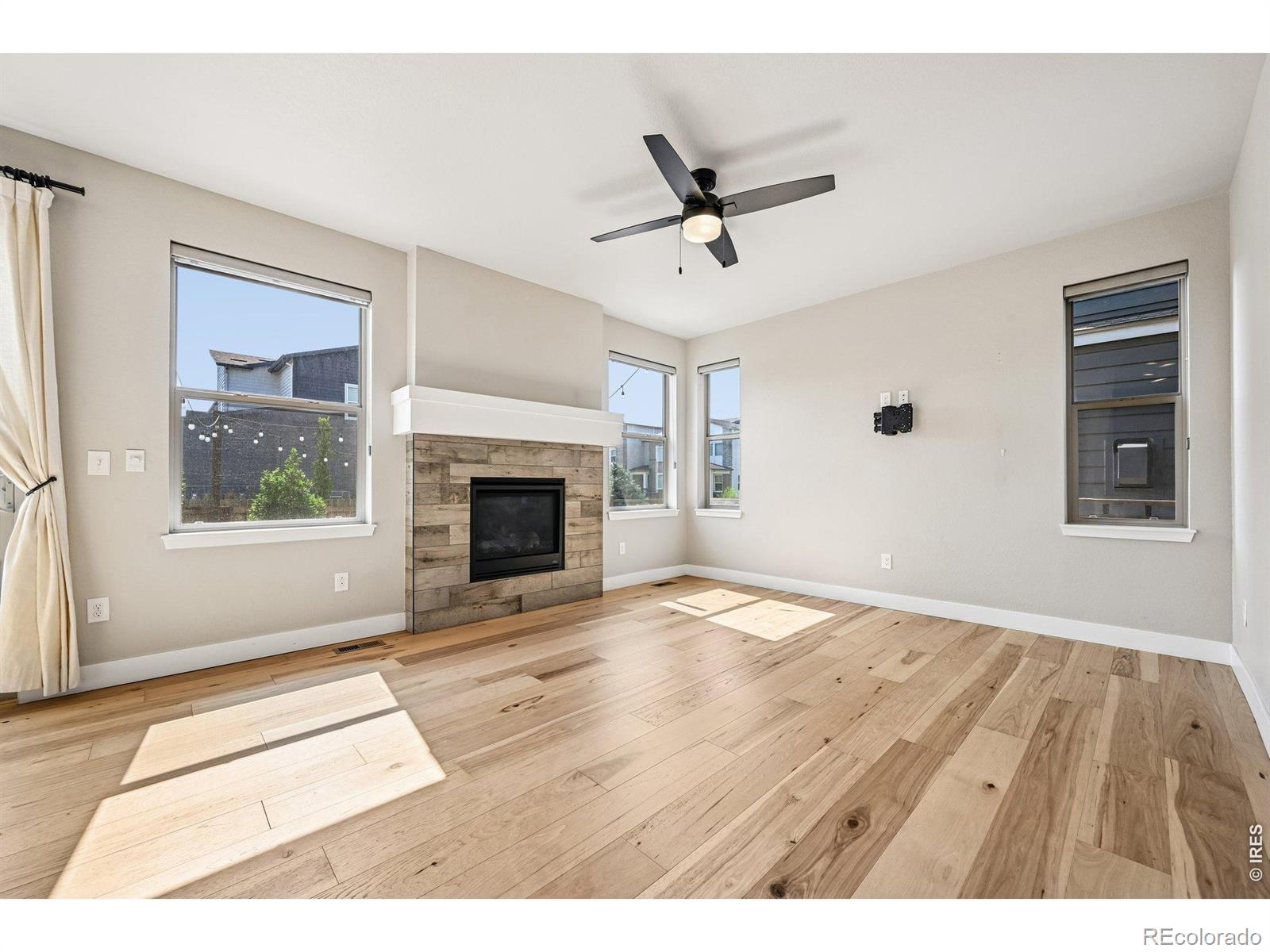 MLS Image #3 for 6896  canosa street,denver, Colorado
