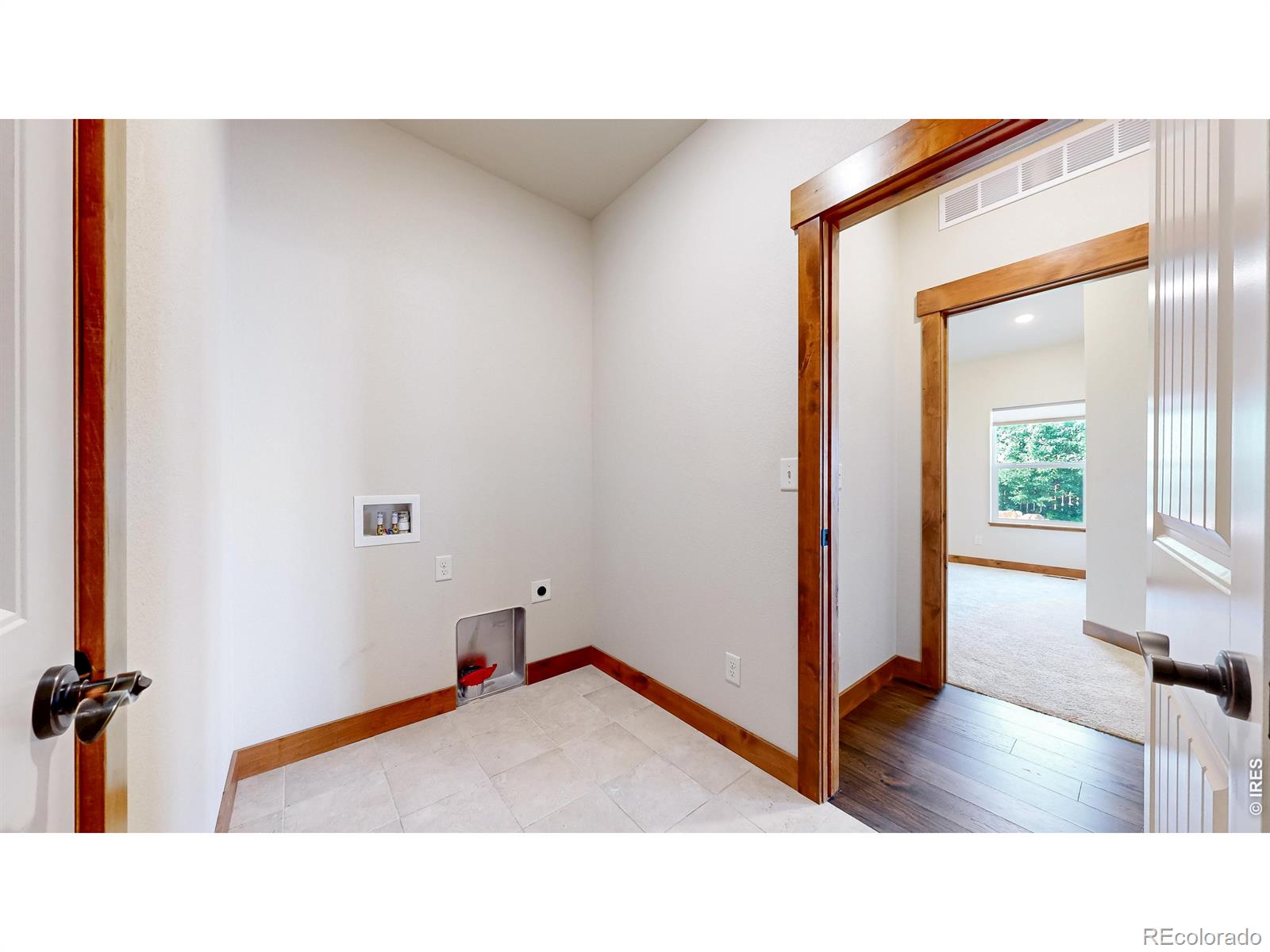 MLS Image #10 for 306  dorothy drive,berthoud, Colorado