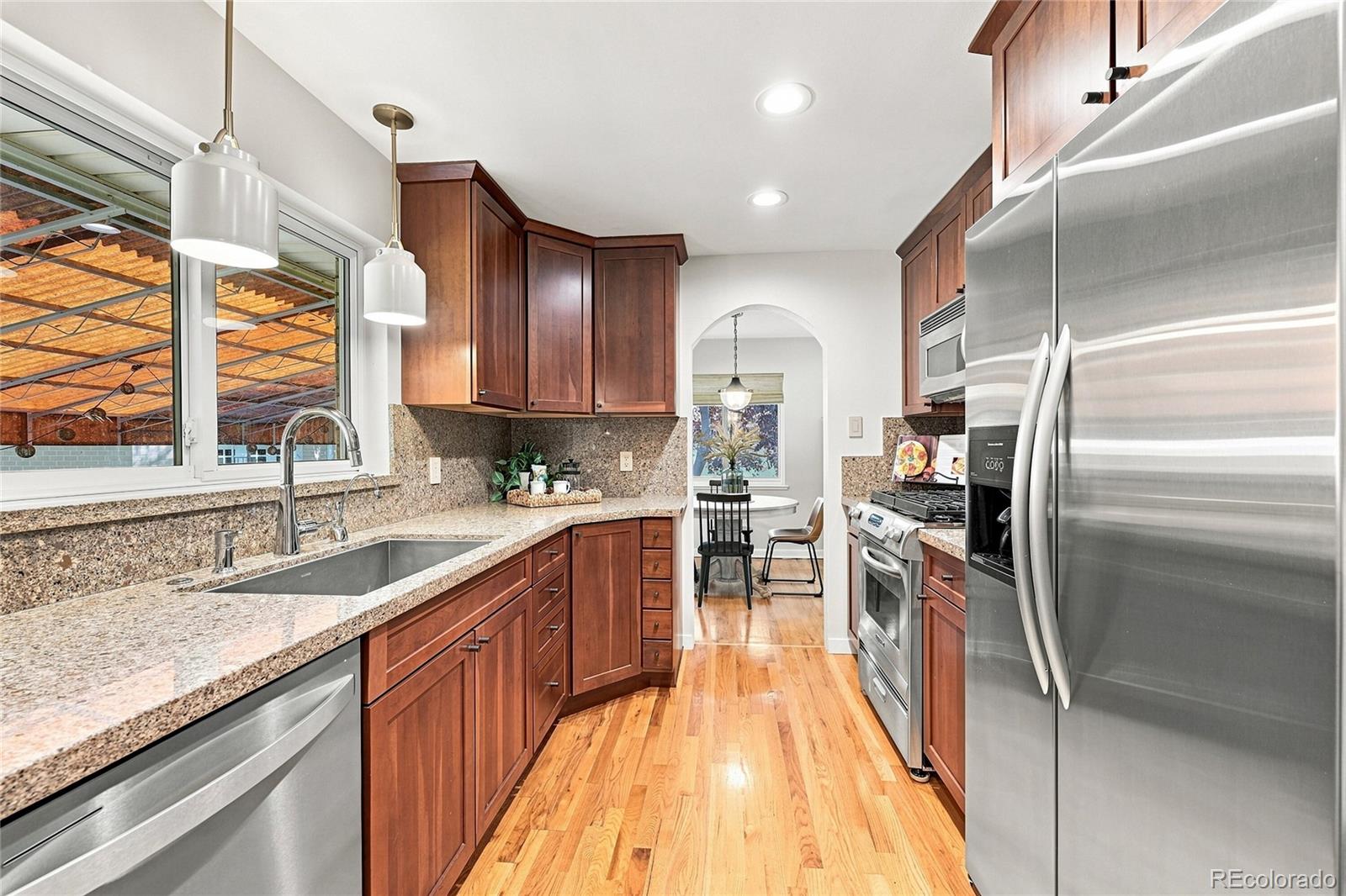 MLS Image #10 for 2386 s bellaire street,denver, Colorado