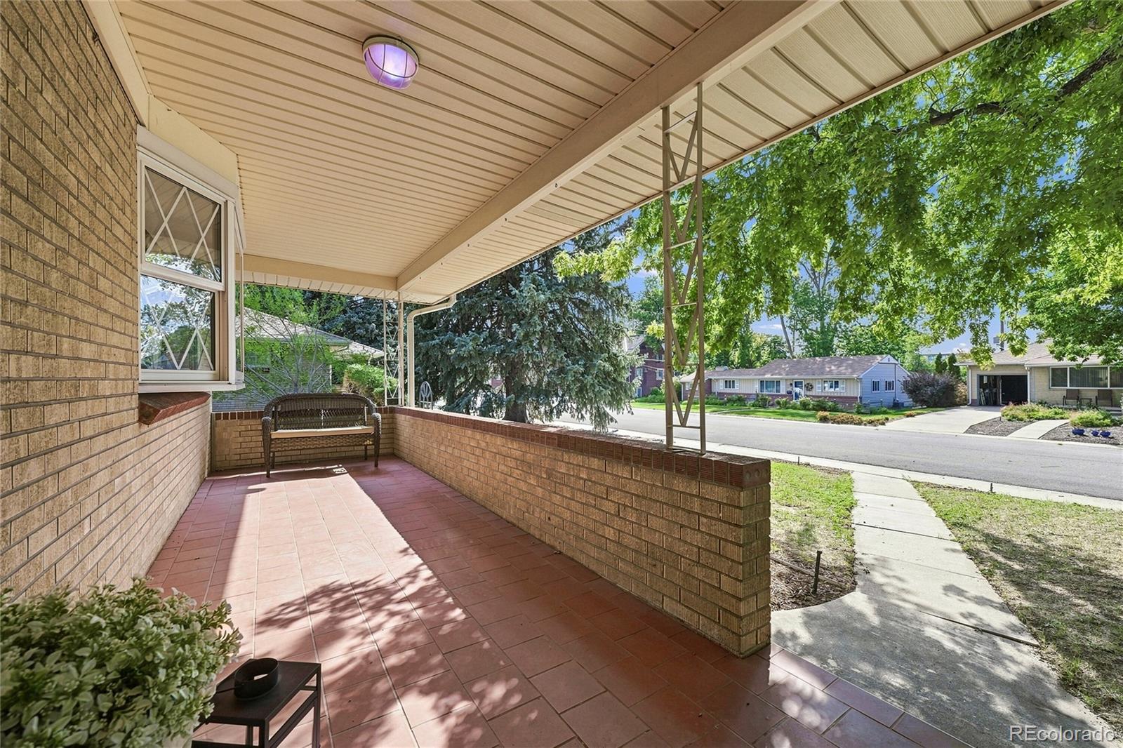 MLS Image #2 for 2386 s bellaire street,denver, Colorado