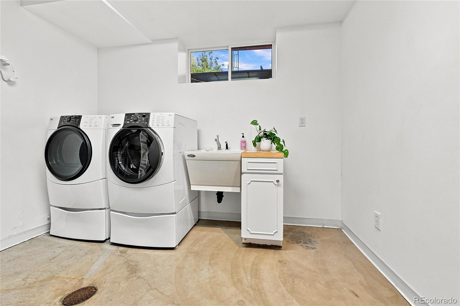 MLS Image #24 for 2386 s bellaire street,denver, Colorado