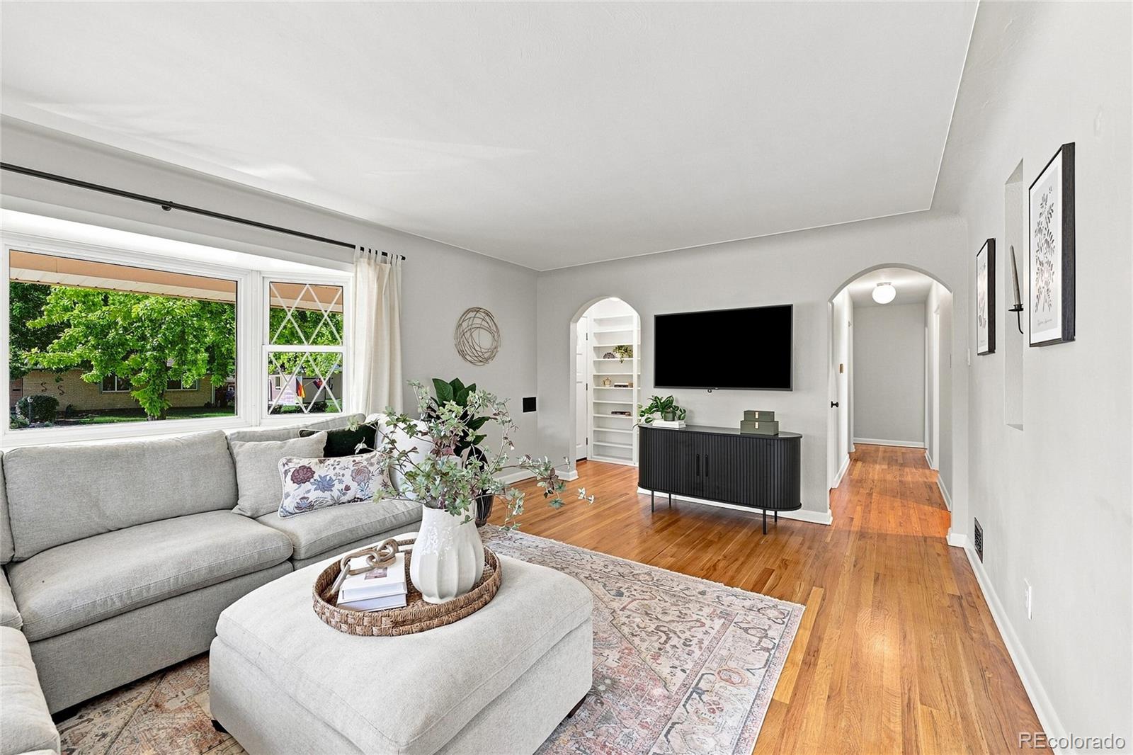 MLS Image #5 for 2386 s bellaire street,denver, Colorado