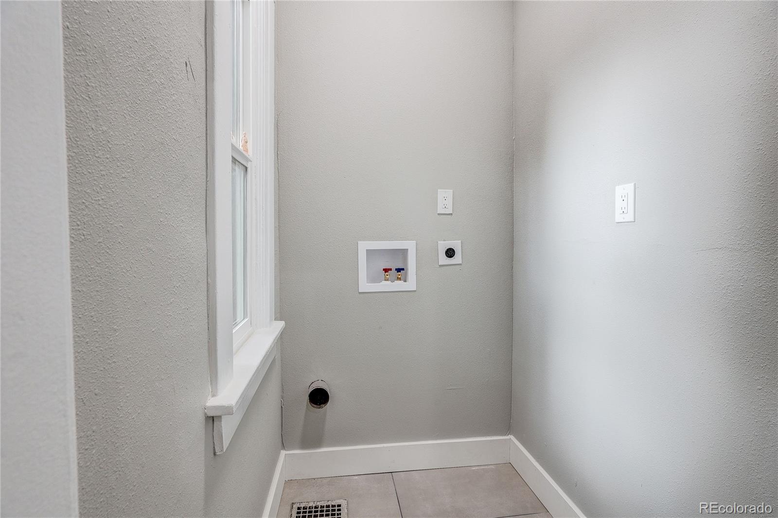MLS Image #19 for 1317 s university boulevard,denver, Colorado