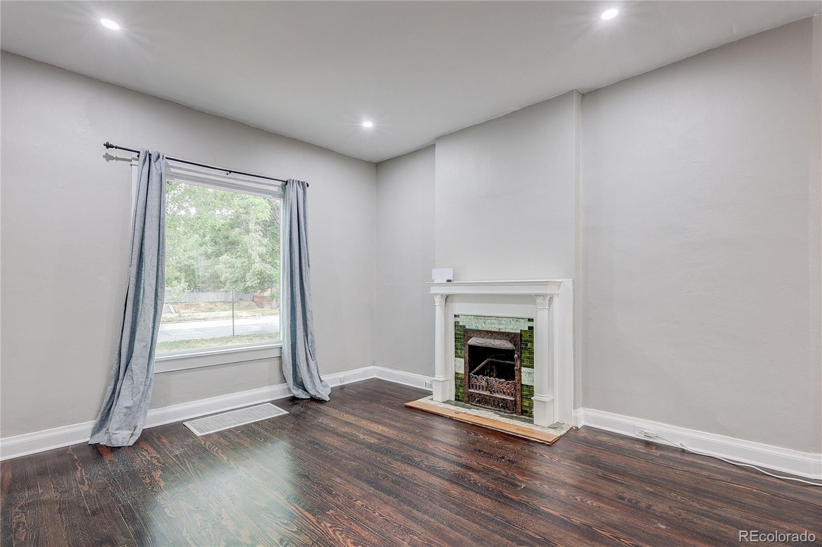 MLS Image #3 for 1317 s university boulevard,denver, Colorado