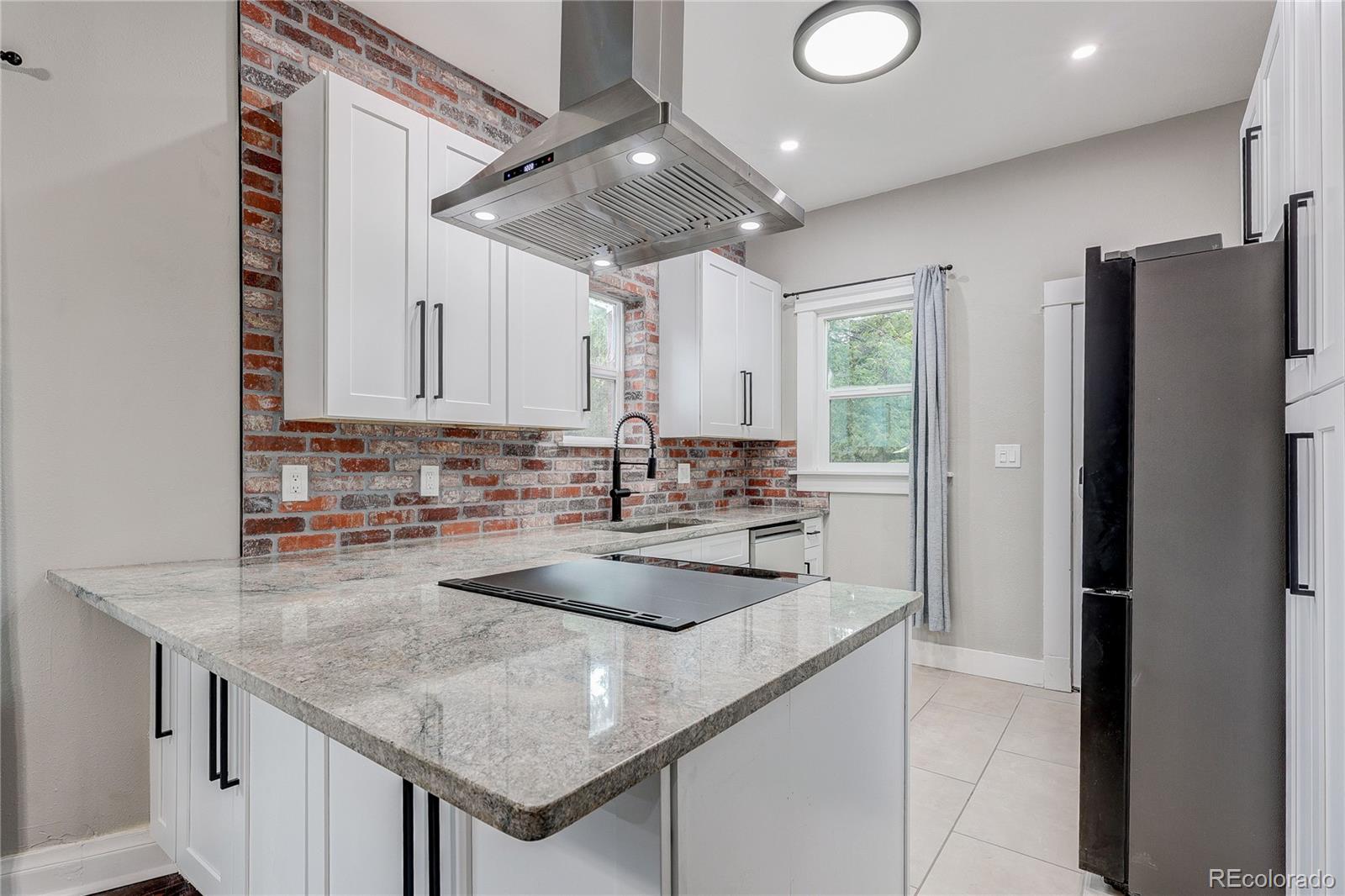 MLS Image #9 for 1317 s university boulevard,denver, Colorado