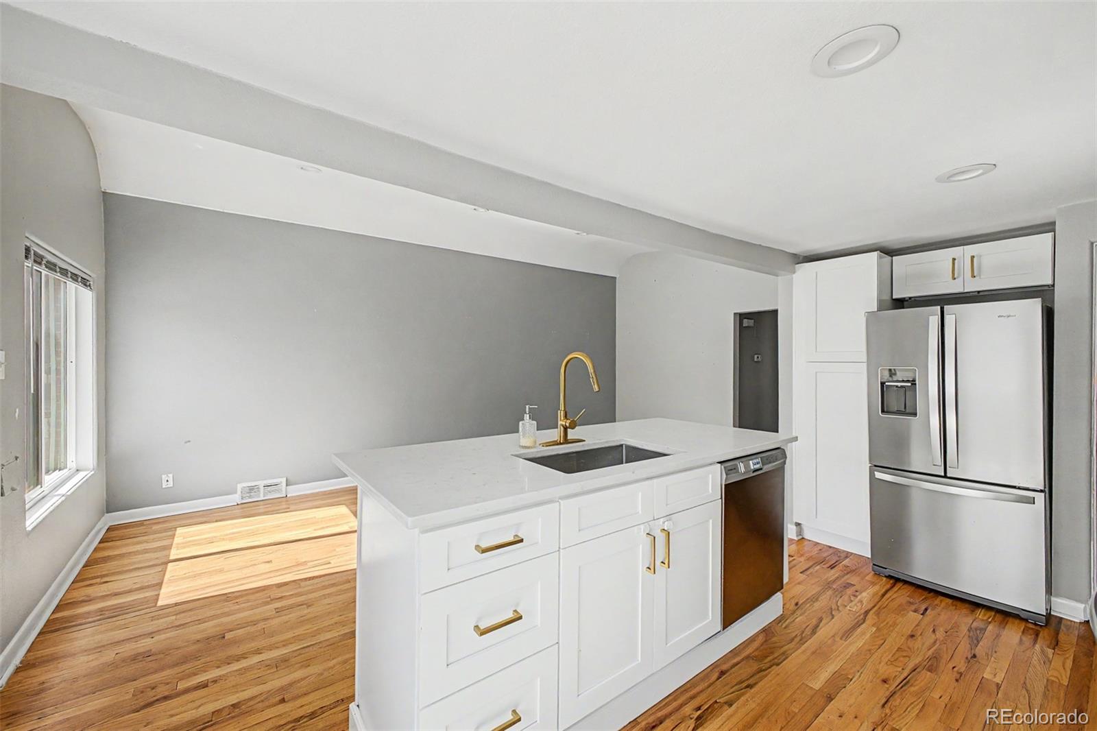 MLS Image #10 for 3505 n elizabeth street,denver, Colorado