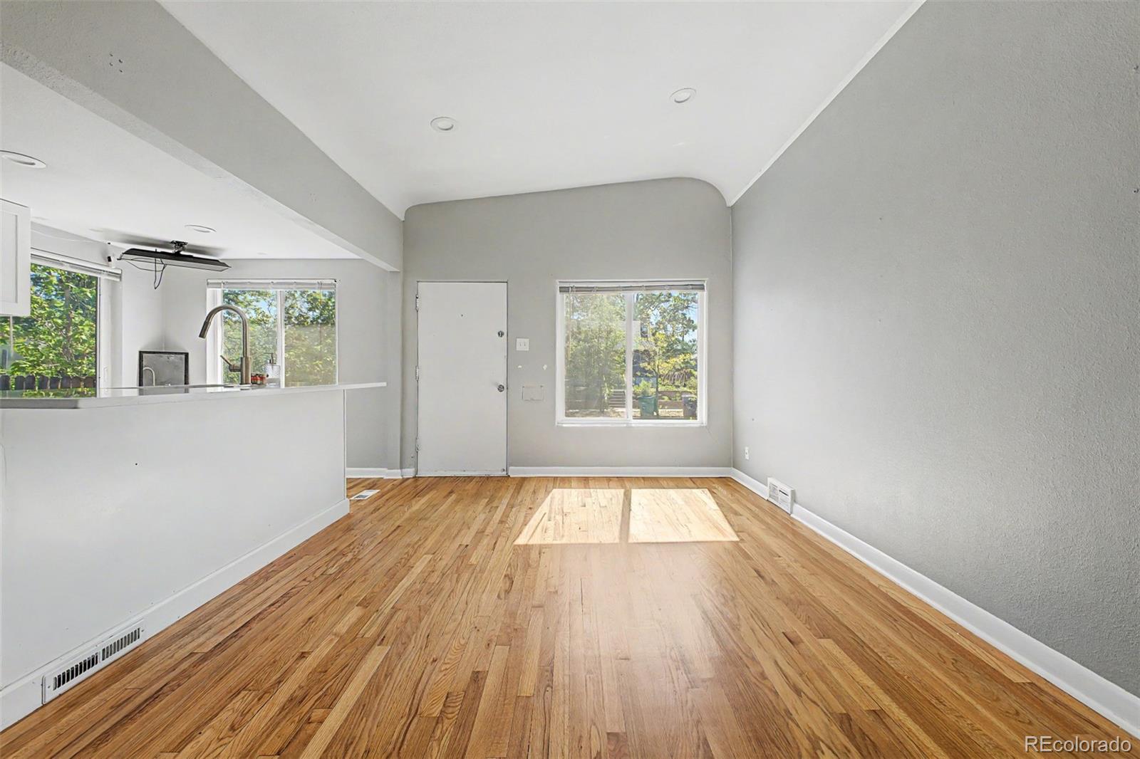 MLS Image #3 for 3505 n elizabeth street,denver, Colorado