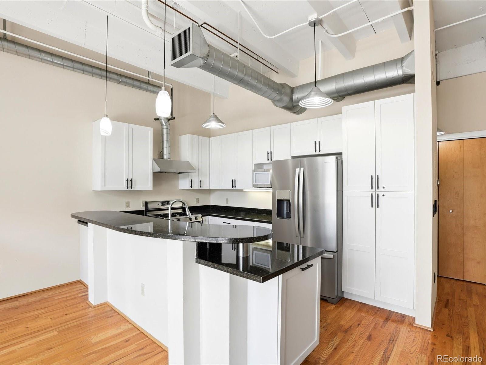 MLS Image #11 for 1800  lawrence street,denver, Colorado