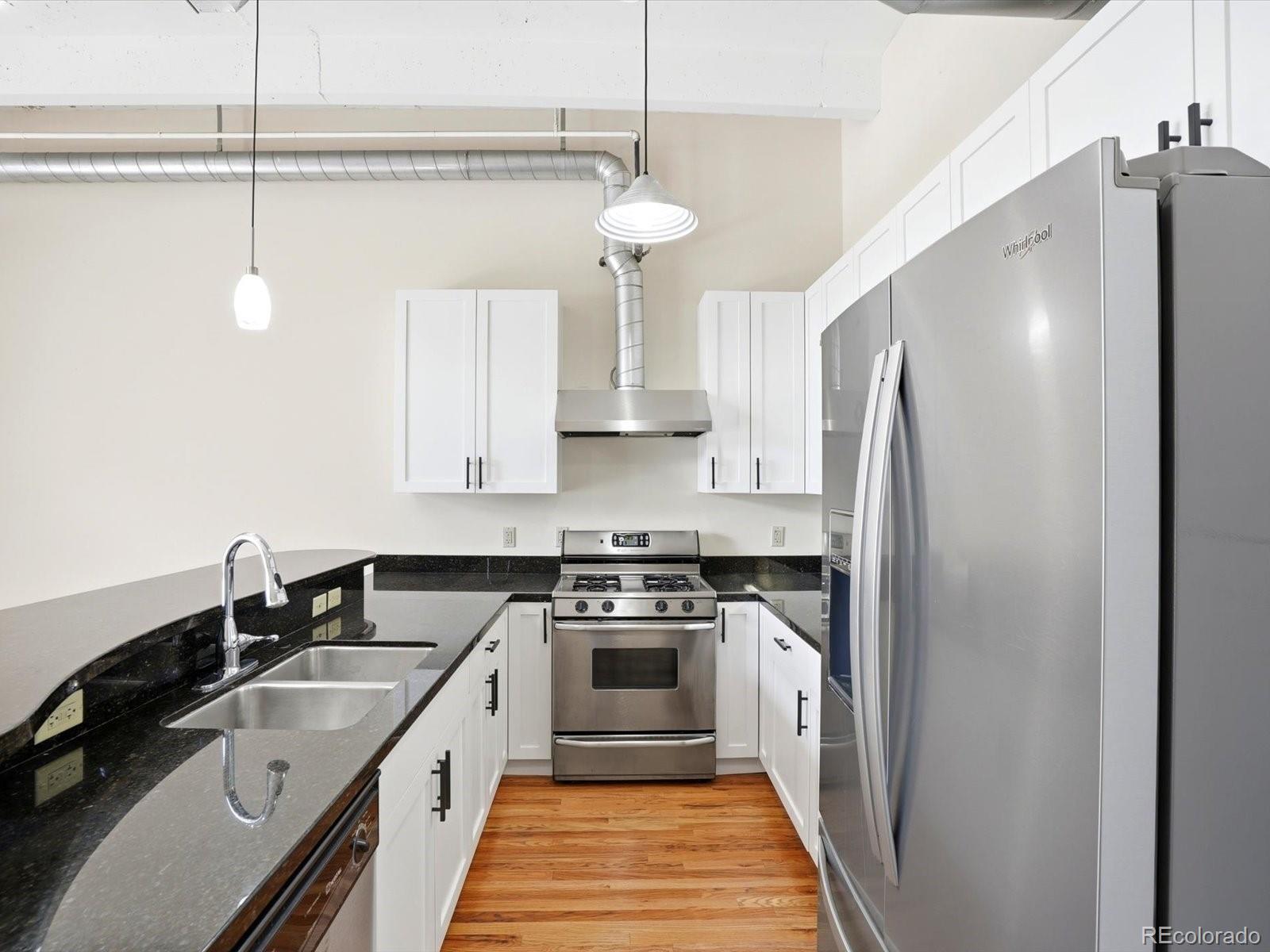 MLS Image #14 for 1800  lawrence street,denver, Colorado