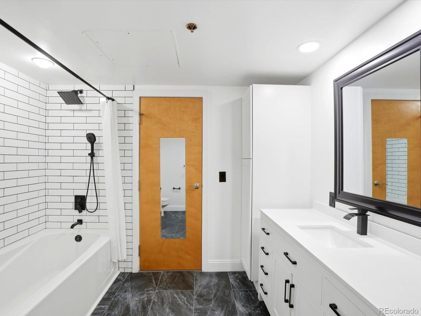 MLS Image #8 for 1800  lawrence street,denver, Colorado