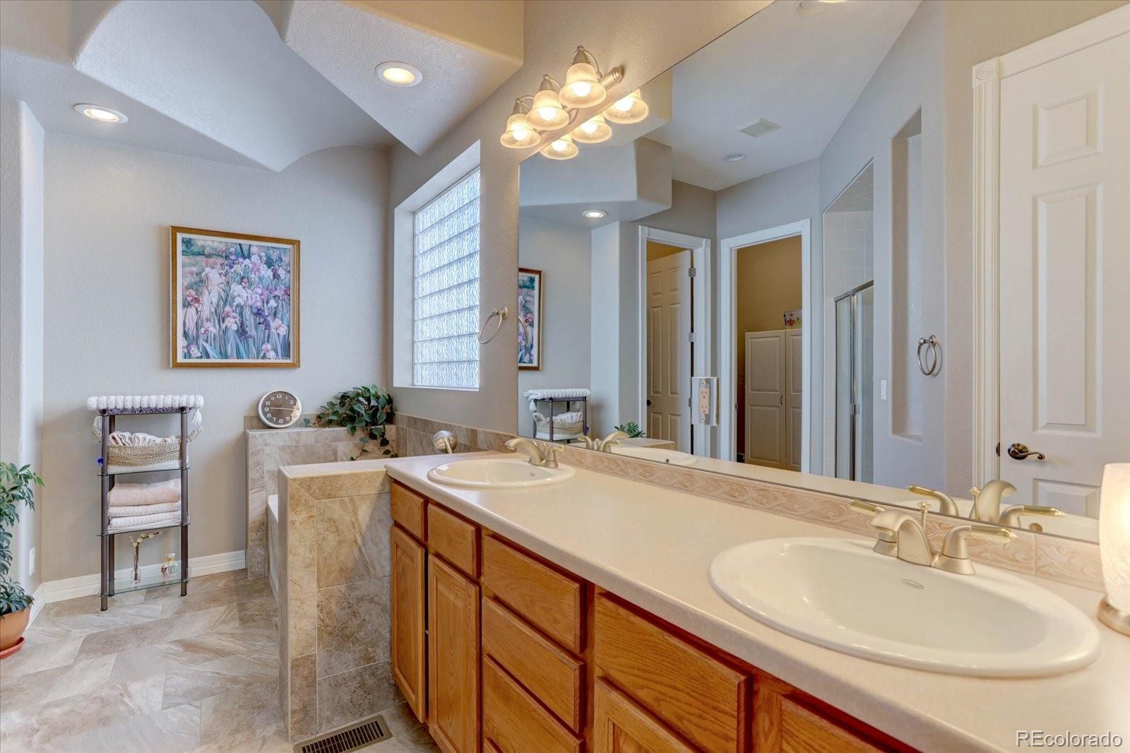 MLS Image #15 for 9557 w plymouth avenue,littleton, Colorado