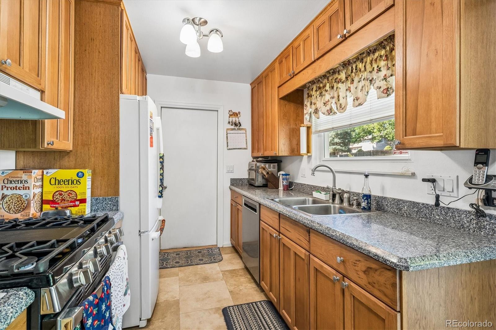 MLS Image #8 for 4659 s alkire street,morrison, Colorado
