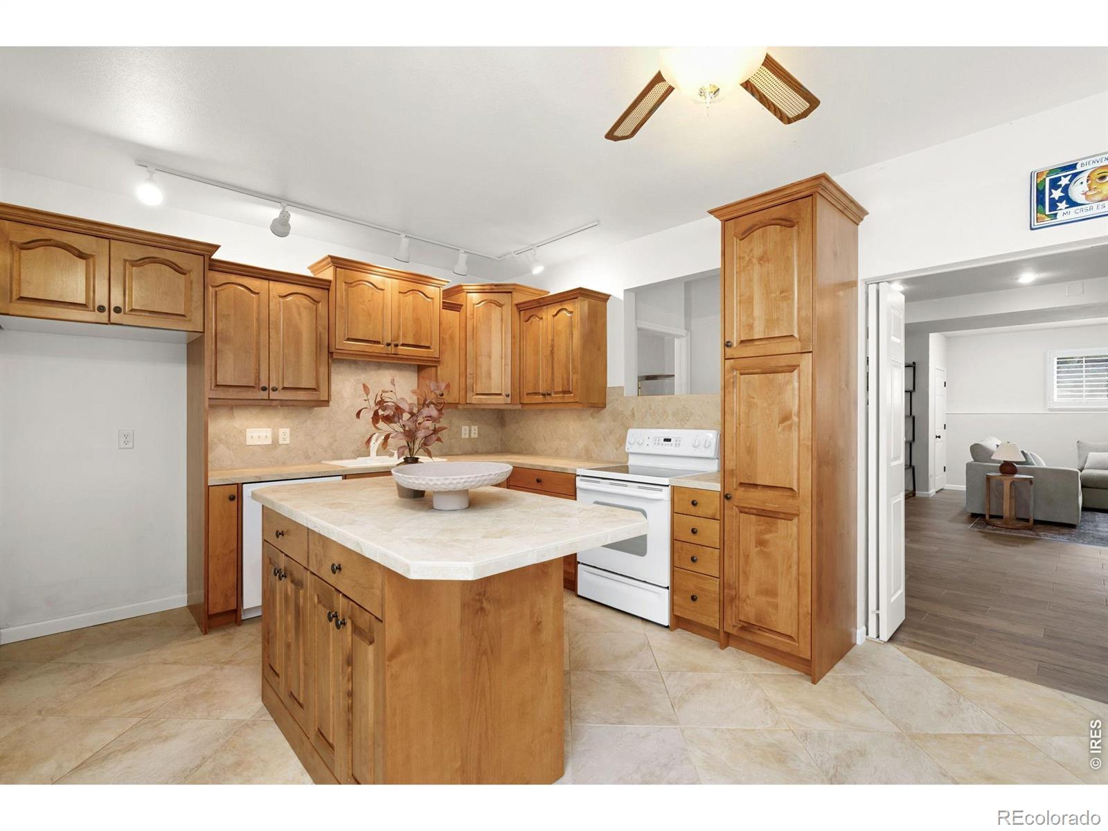 MLS Image #36 for 2521  lake drive,loveland, Colorado