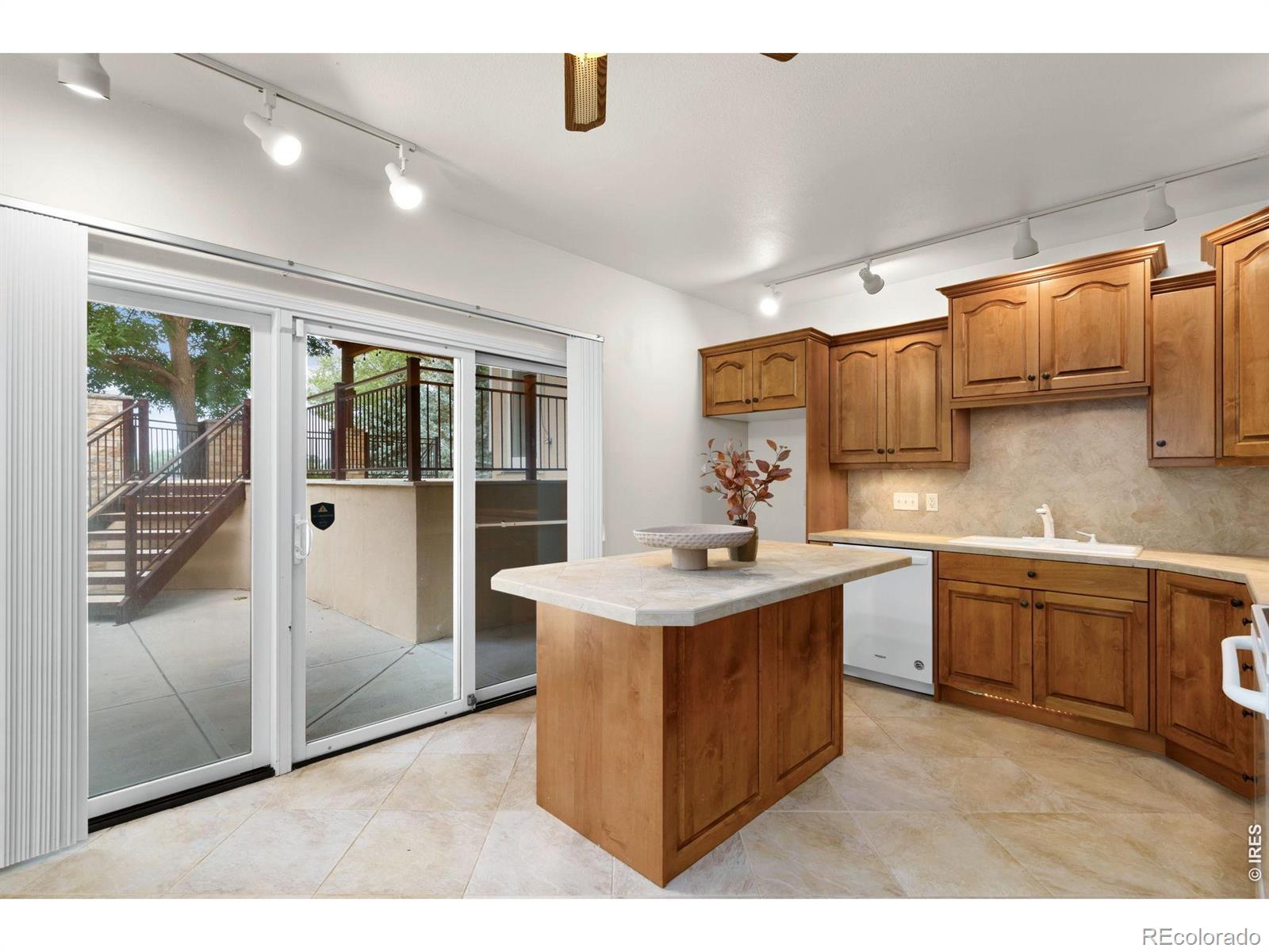 MLS Image #37 for 2521  lake drive,loveland, Colorado