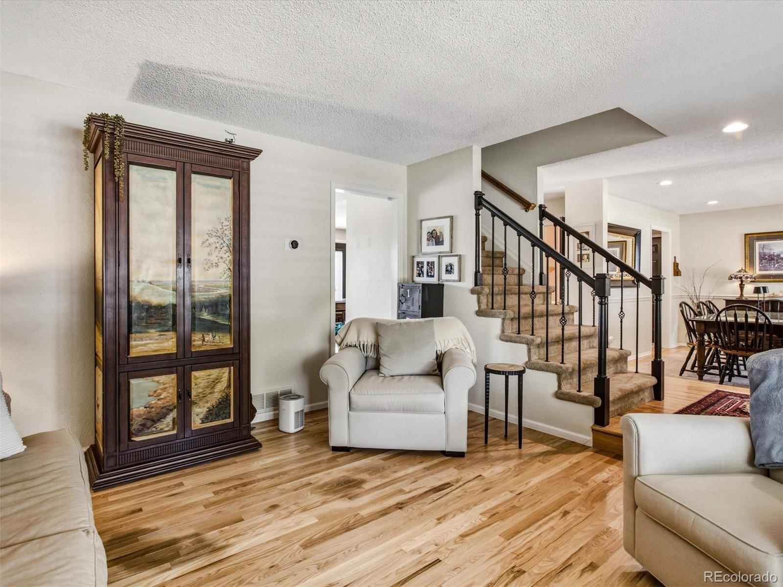 MLS Image #3 for 8471 s willow creek street,littleton, Colorado