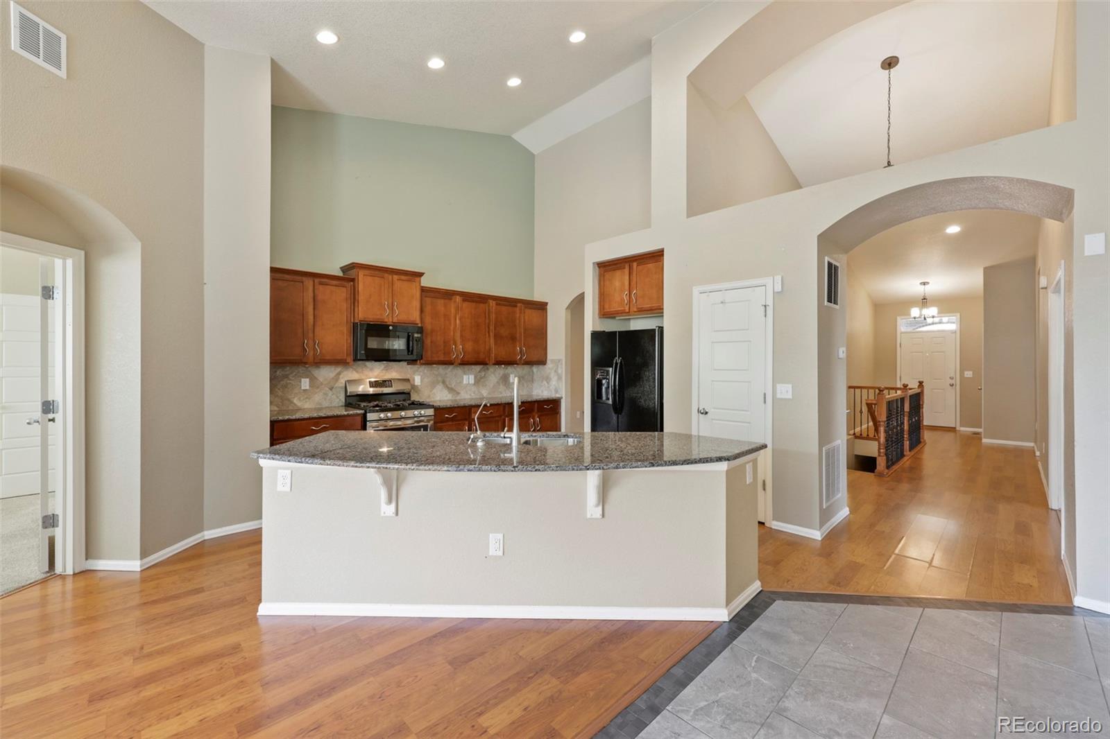 MLS Image #10 for 10298  nucla street,commerce city, Colorado