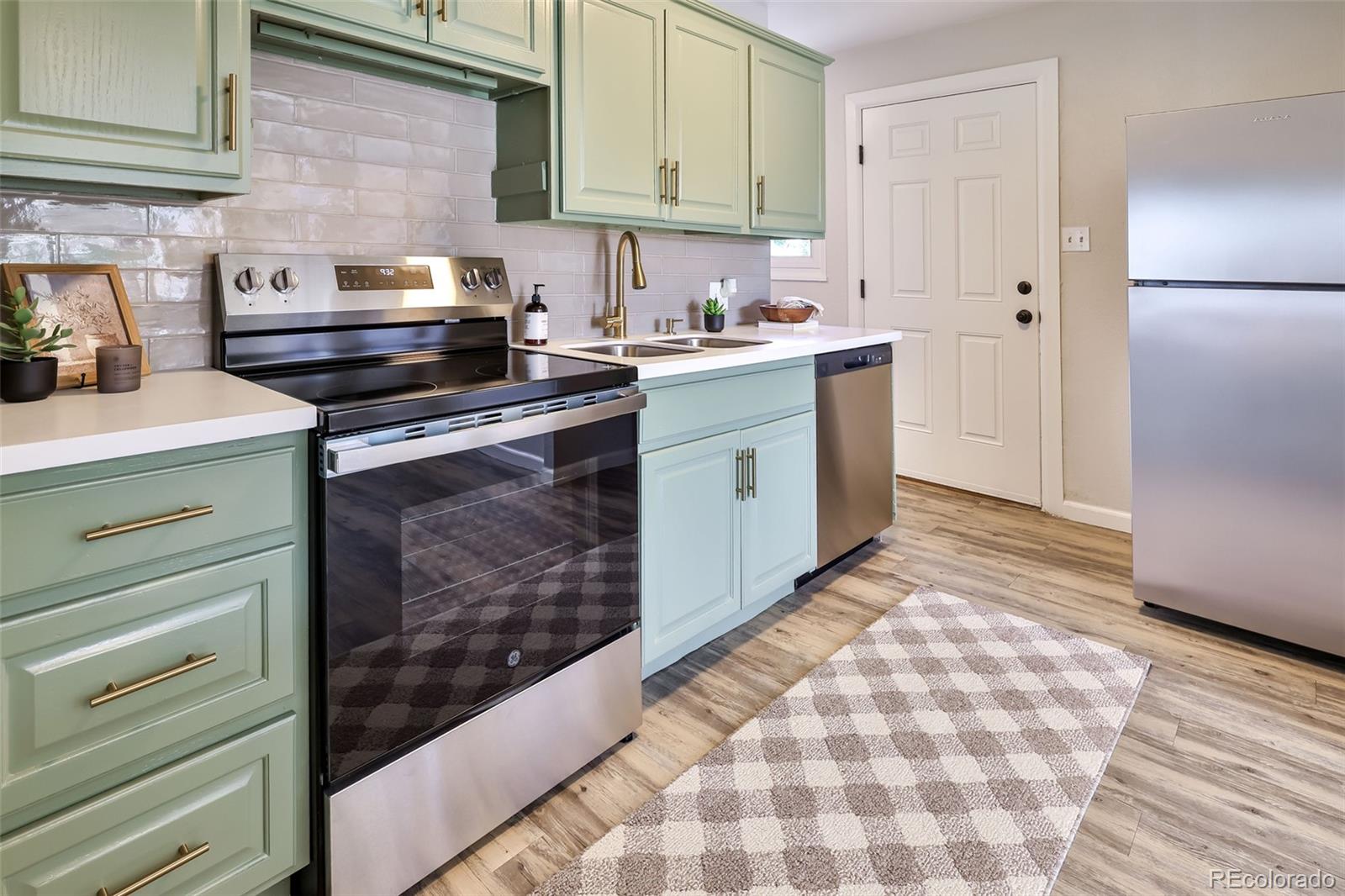 MLS Image #13 for 6102  grape drive,commerce city, Colorado