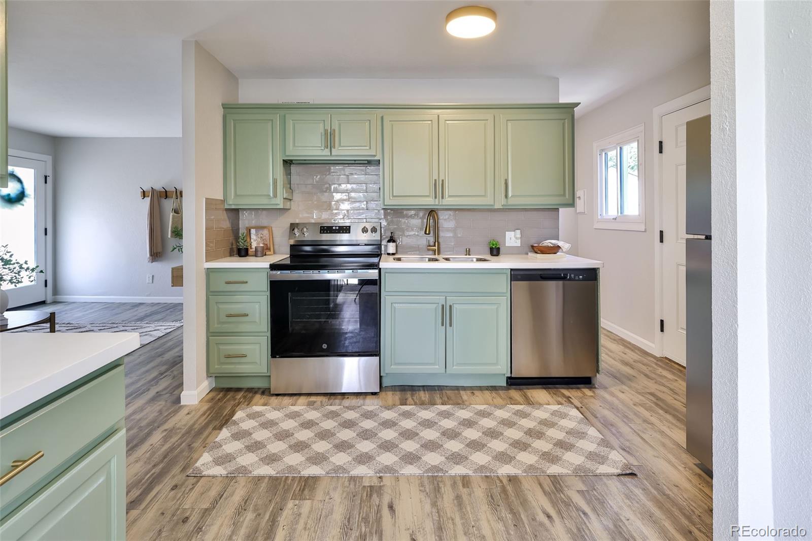 MLS Image #14 for 6102  grape drive,commerce city, Colorado