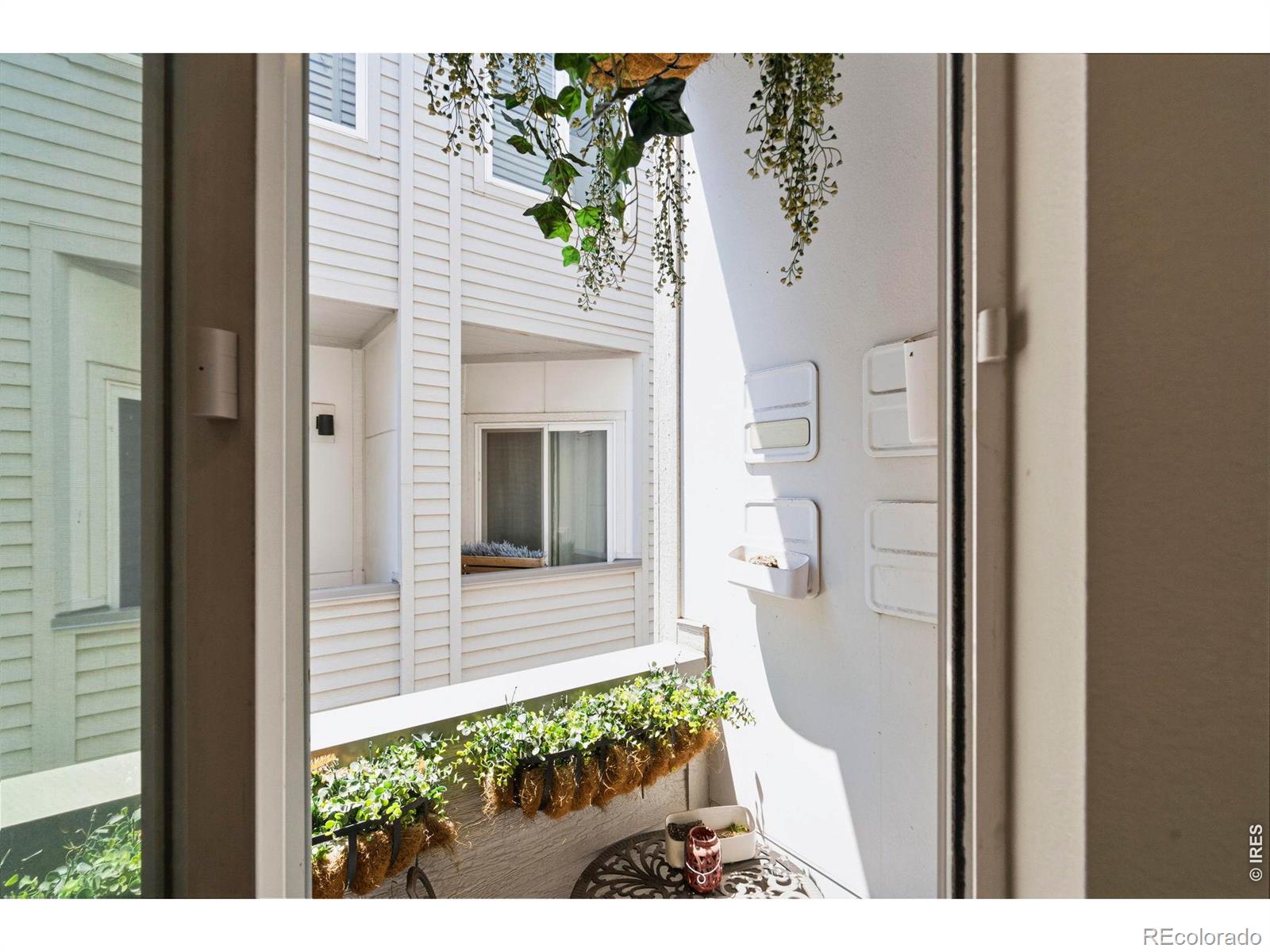 MLS Image #7 for 2345  eliot street,denver, Colorado
