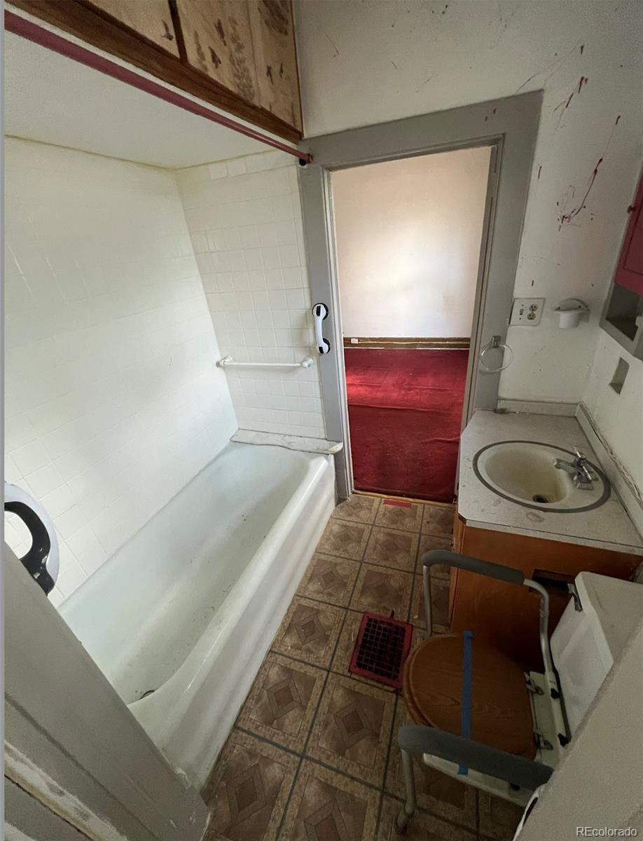 MLS Image #11 for 610  quitman street,denver, Colorado