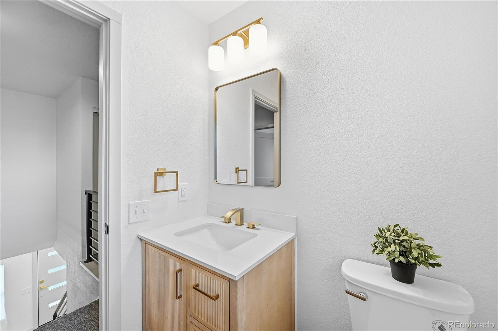 MLS Image #14 for 580 s field court,denver, Colorado