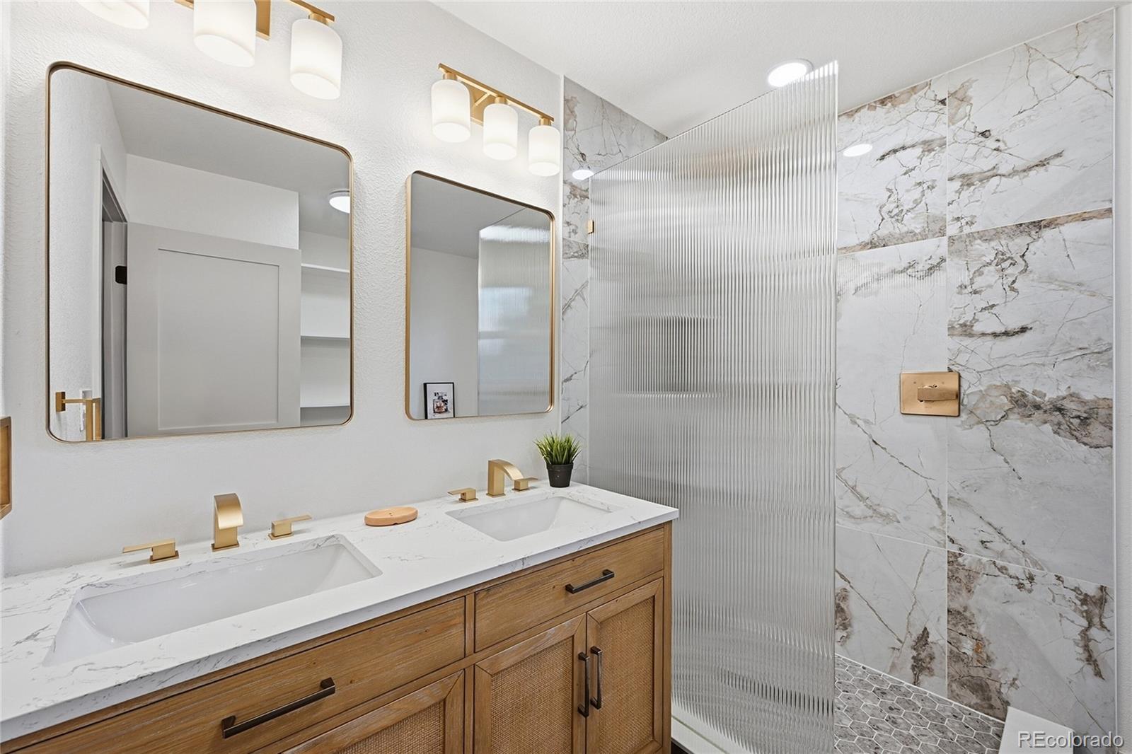 MLS Image #22 for 580 s field court,denver, Colorado