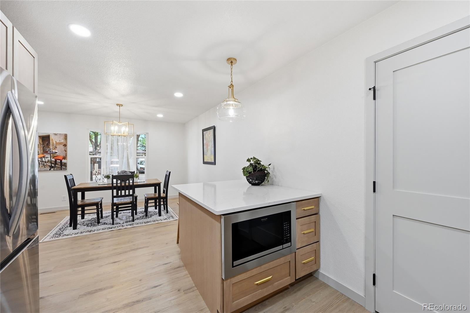 MLS Image #4 for 580 s field court,denver, Colorado