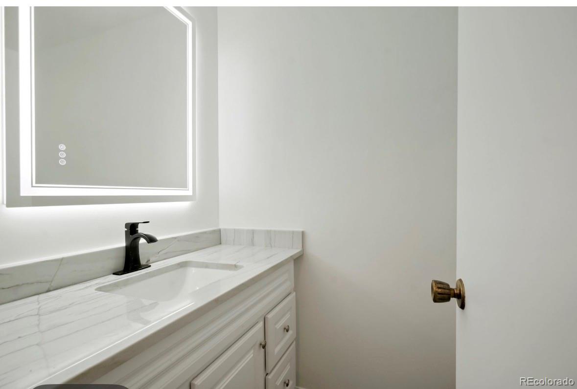 MLS Image #14 for 2836 s vaughn way,aurora, Colorado