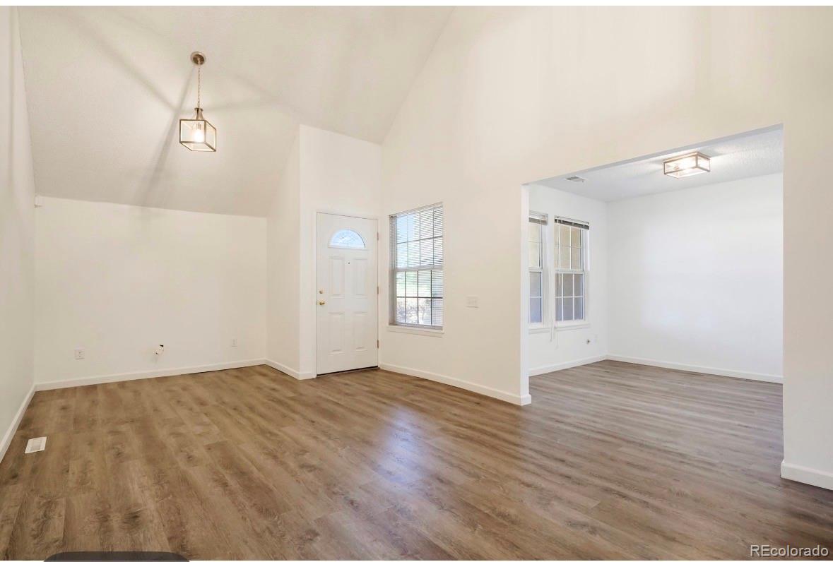 MLS Image #3 for 2836 s vaughn way,aurora, Colorado