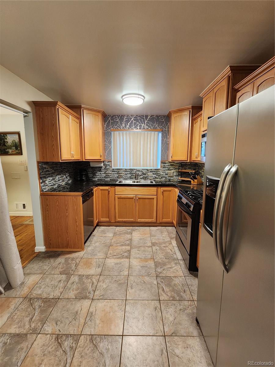 MLS Image #5 for 841  phillips drive,northglenn, Colorado