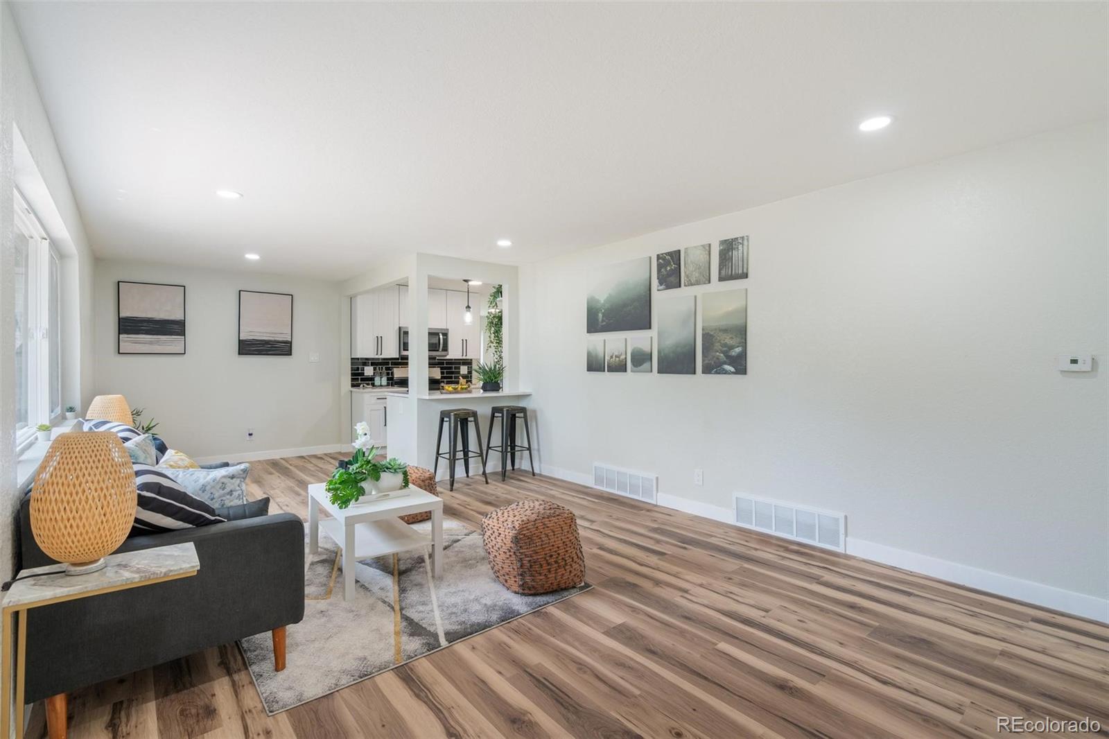 MLS Image #2 for 562  lima street,aurora, Colorado