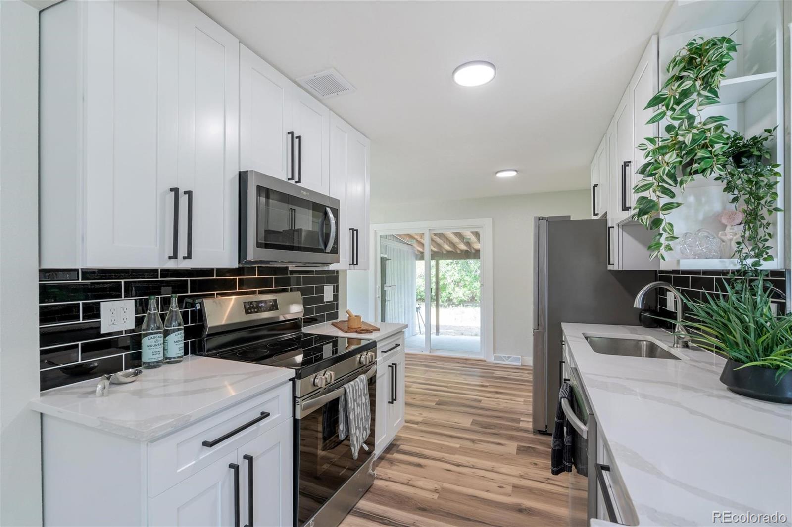 MLS Image #5 for 562  lima street,aurora, Colorado