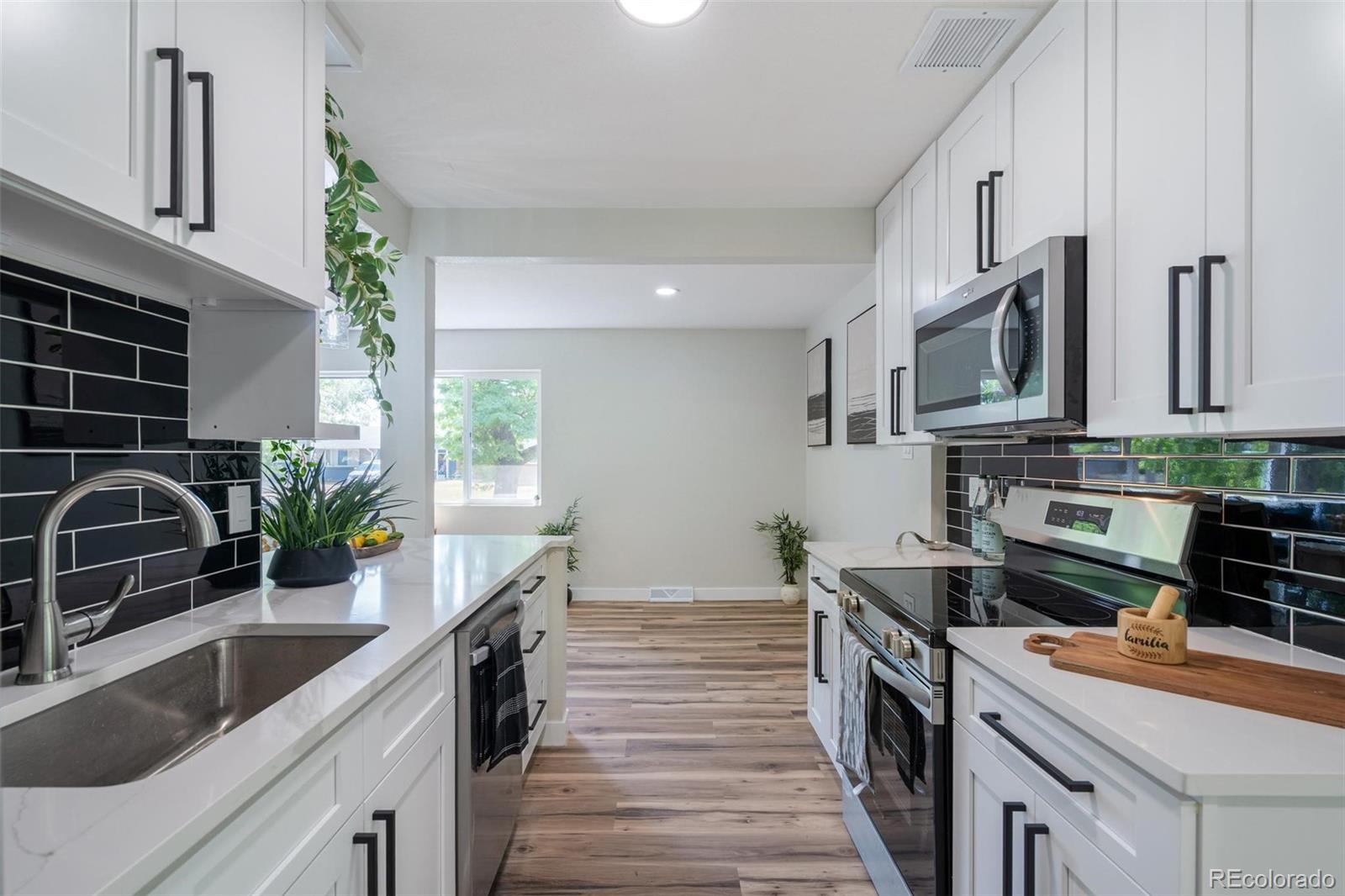 MLS Image #7 for 562  lima street,aurora, Colorado