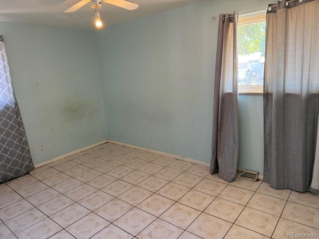 MLS Image #16 for 1653 s yukon street,denver, Colorado
