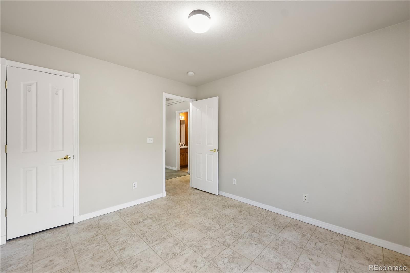 MLS Image #8 for 1479  madison ridge heights,colorado springs, Colorado