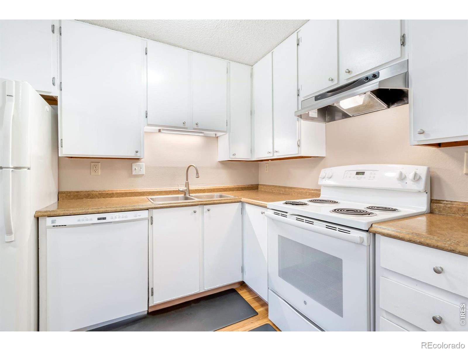 MLS Image #5 for 925  columbia road,fort collins, Colorado