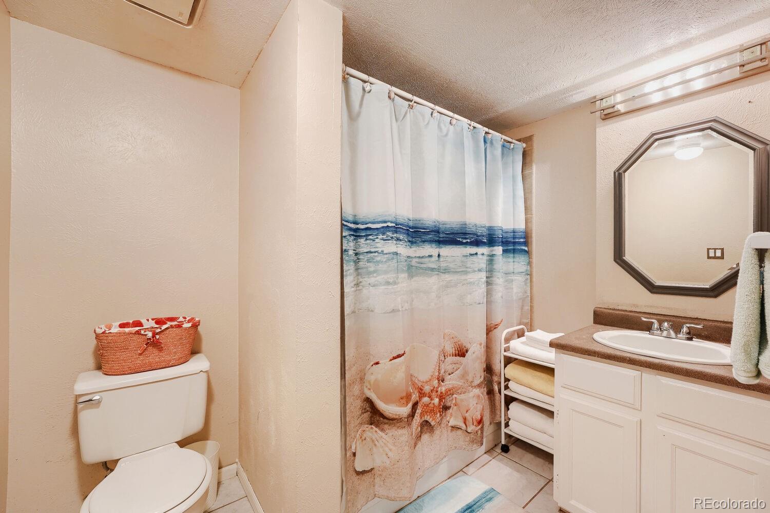 MLS Image #14 for 19073 e 16th avenue,aurora, Colorado