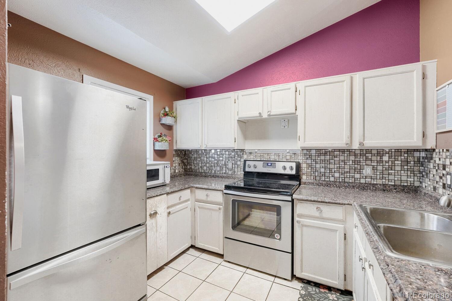 MLS Image #5 for 19073 e 16th avenue,aurora, Colorado