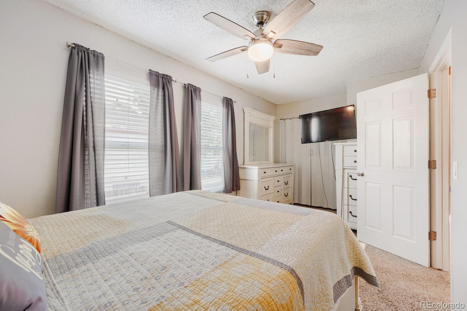 MLS Image #9 for 19073 e 16th avenue,aurora, Colorado