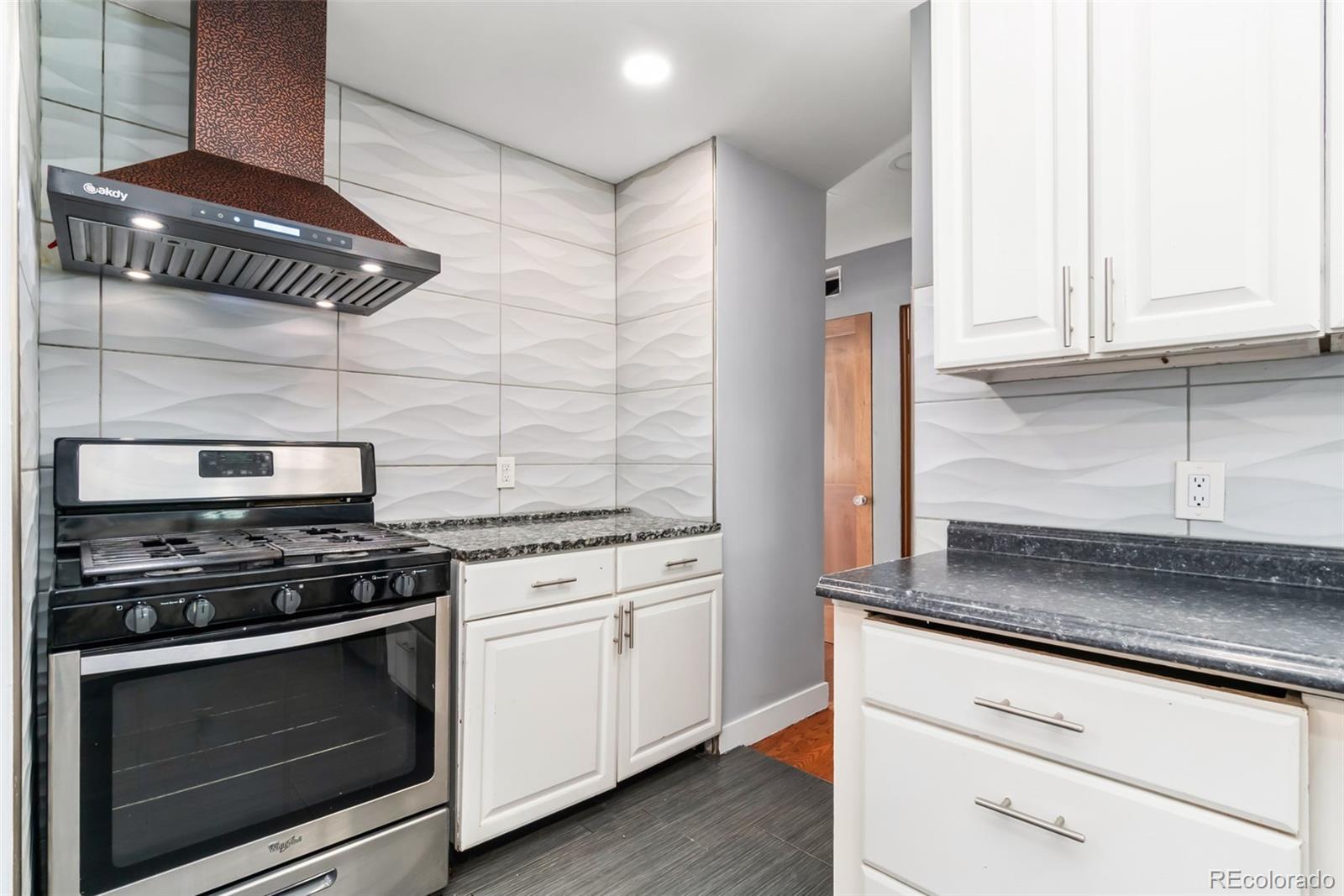 MLS Image #7 for 886  kingston street,aurora, Colorado