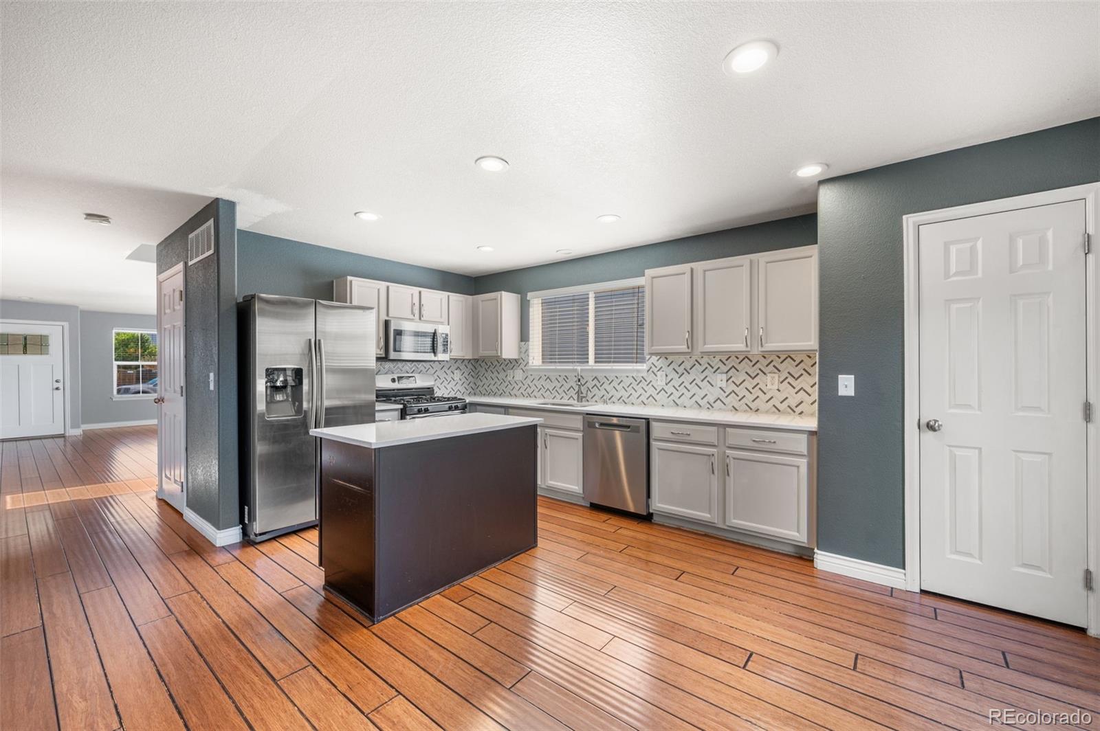 MLS Image #9 for 3682 e 92nd place,thornton, Colorado