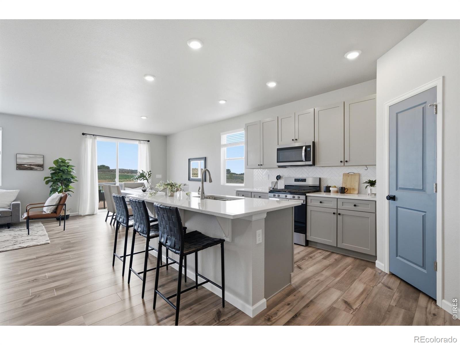 MLS Image #11 for 320  elbert street,johnstown, Colorado