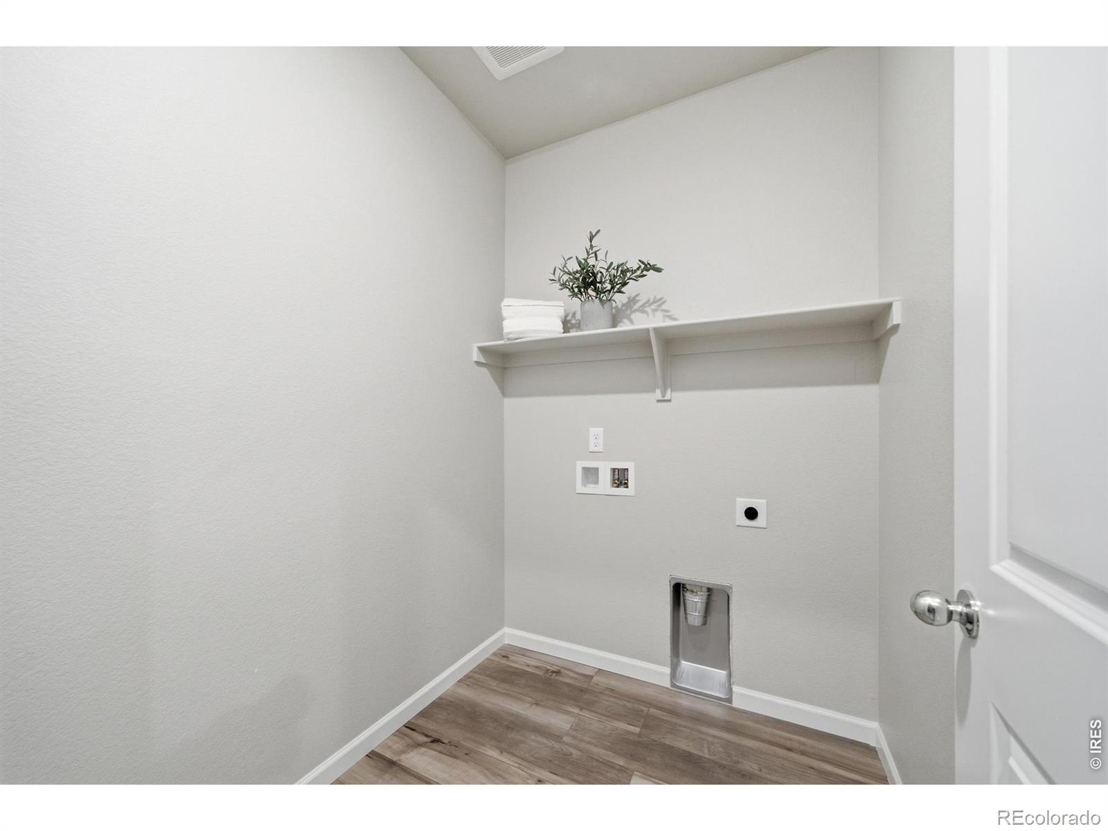 MLS Image #27 for 320  elbert street,johnstown, Colorado