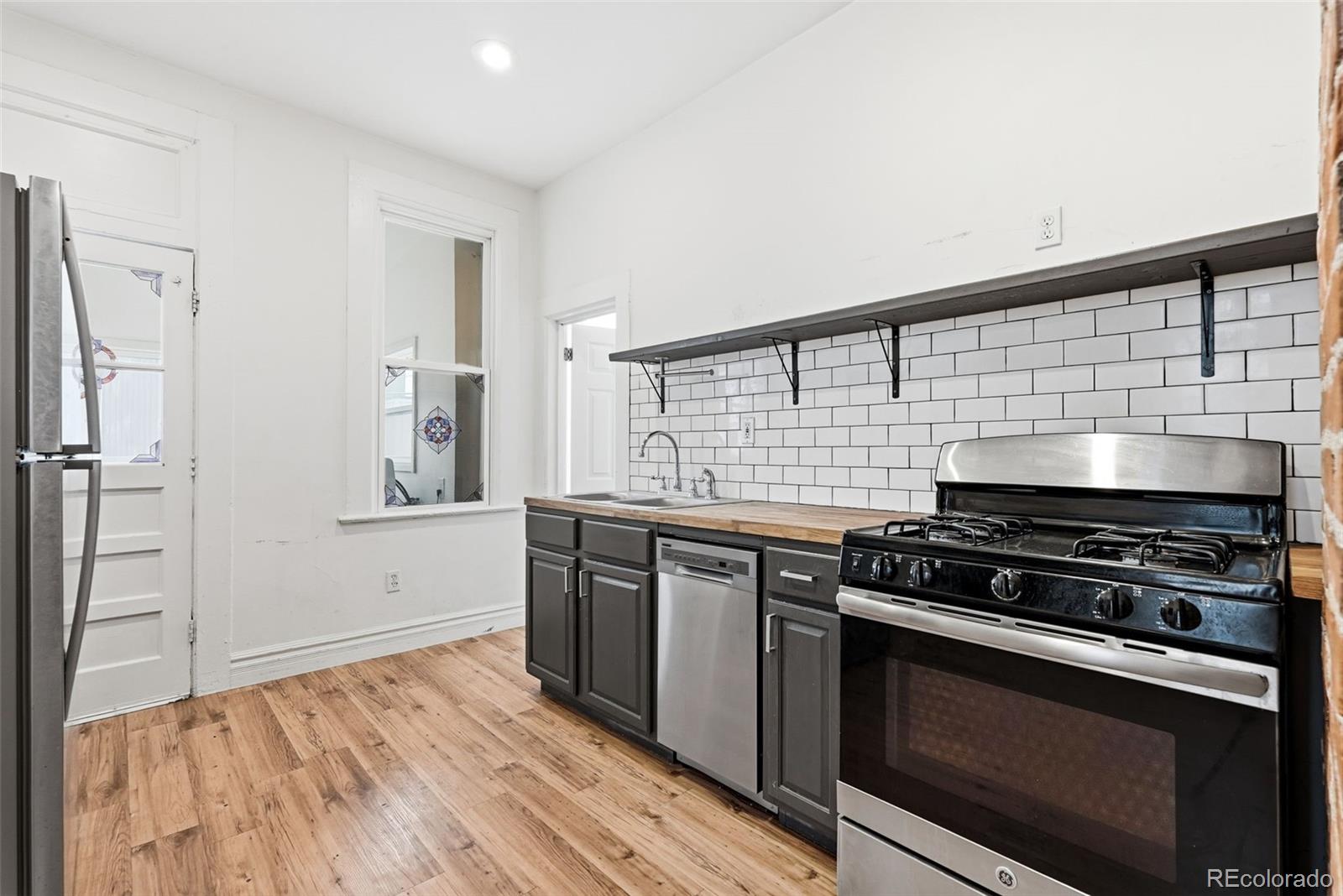 MLS Image #14 for 3251  lawrence street,denver, Colorado