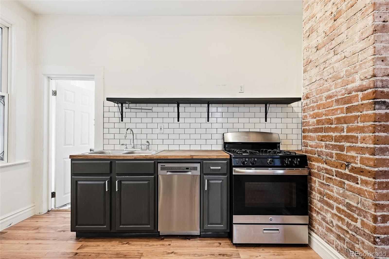 MLS Image #15 for 3251  lawrence street,denver, Colorado